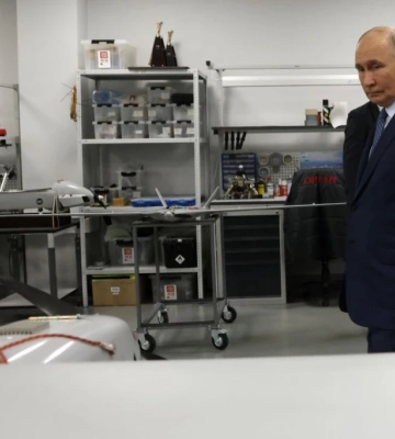 Китай таємно навчає російських солдатів для війни в Україні, винищувач НАТО збив український дрон над Естонією. Акценти світових&amp;hellip;