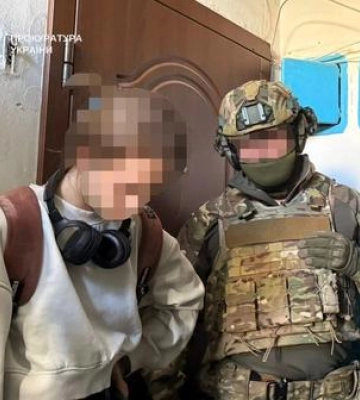 У Полтаві затримали 23-річну дівчину за збут наркотиків поштою