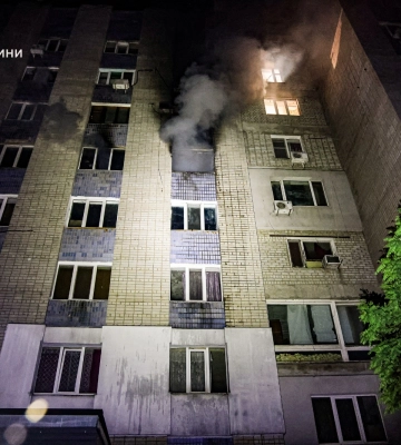 Двох людей врятували з пожежі у Харкові