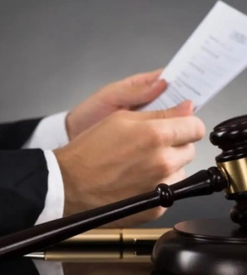 В Одесі засудили збирачку данини з підприємців на Дерибасівській