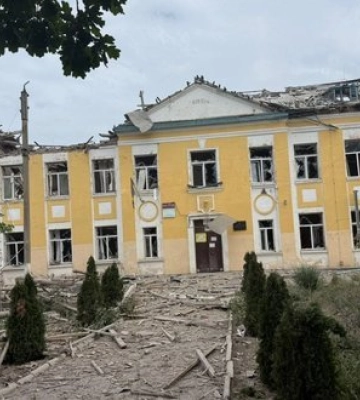 Доба на Донеччині: під ударами РФ 3 райони, у Миколаївці 5 людей загинули і 2 поранені. ФОТОрепортаж