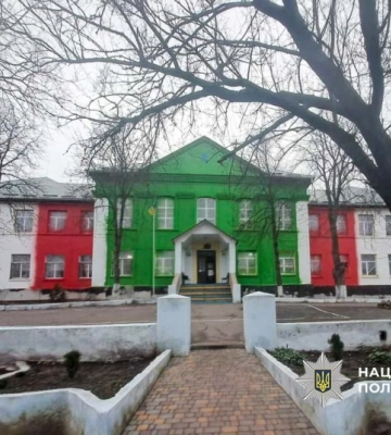 На Одещині керівник фірми отримав вирок за привласнення бюджетних коштів під час ремонту фасаду школи