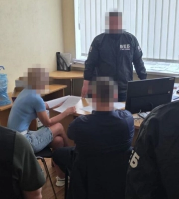 СБУ та БЕБ викрили компанію, яка розкрадала оборонний бюджет під час будівництва командного пункту ЗСУ на Житомирщині
