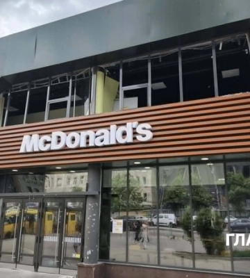Відновили всьоме: McDonald’s на Лук’янівці знову запрацював після атаки рф