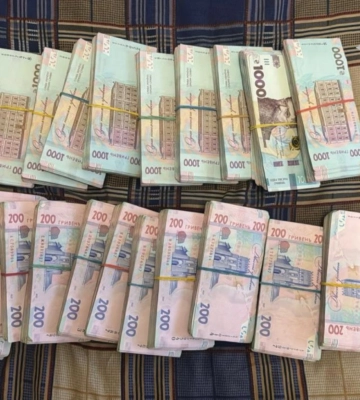 Вимагали 100 тис. грн у підлеглого за "безперешкодне" проходження служби: викрито військовослужбовців на Дніпропетровщині, - Нацполіція. ФОТОрепортаж