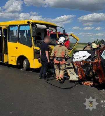 У Борисполі позашляховик зіткнувся з автобусом, є загиблий
