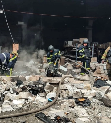 Російський дрон вдарив по відділенню «Нової пошти» в Ізюмі: постраждав працівник 