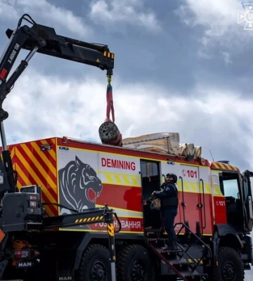 Дві ракети Х-101 впали і не здетонували: сапери ДСНС очистили територію на Чернігівщині. ФОТОрепортаж