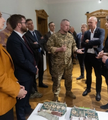 Европейским послам показали западные детали в ракетах, которыми РФ обстреливала Киев