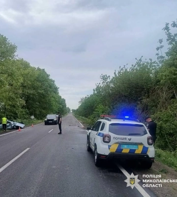Дві вантажівки та легковик: у потрійний ДТП на Миколаївщині загинула людина