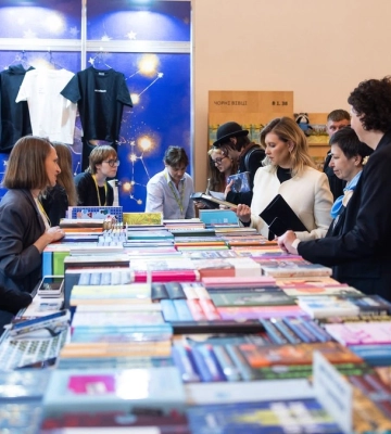 Зеленська: українці після обстрілів Києва йдуть на "Книжковий Арсенал"