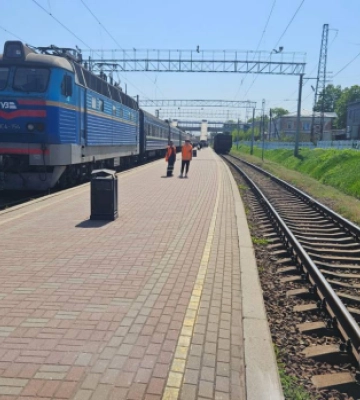 Приміські поїзди на Харківщині йдуть із запізненням: кого торкнеться та як дізнатися графік