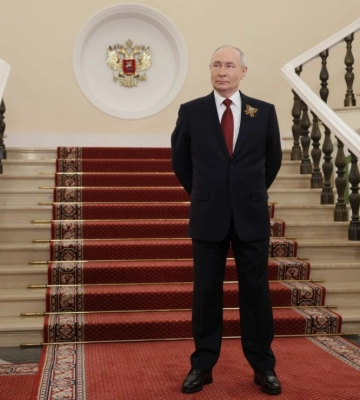 Bloomberg: Німеччина, Франція і Британія готують план залучення Путіна до переговорів