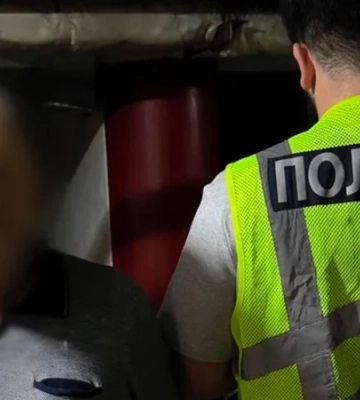 Чоловік випадковим пострілом із рушниці тяжко поранив перехожу у Києві. ФОТОрепортаж