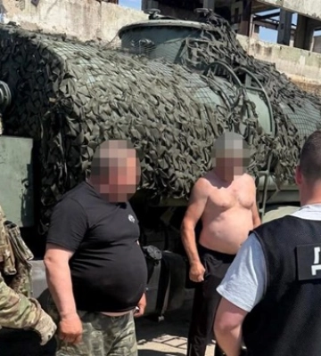 На Хмельниччині посадовець військової частини продав 17 тонн дизпального