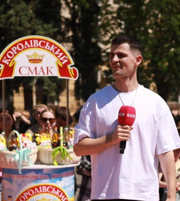"Ущипни меня, что это не сон": Николас Карма станет гостем выпуска "Караоке на майдане" ко Дню Киева