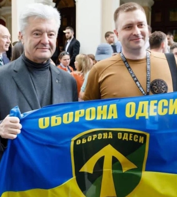 Порошенко і Зеленський під час зустрічі говорили про шляхи закінчення війни