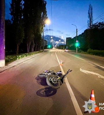 У Рівному водійка збила мотоцикліста: унаслідок ДТП він втратив палець
