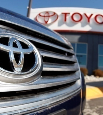 Toyota фіксує падіння продажів третій місяць поспіль