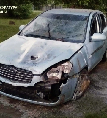 Двоє жінок зазнали поранень через удар російського FPV-дрона по автівці у Рясному на Харківщині