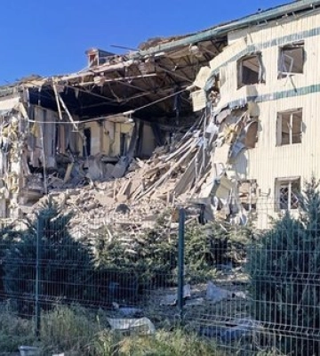 Доба на Донеччині: пошкоджено десятки будинків, є загиблий і поранені. ФОТОрепортаж