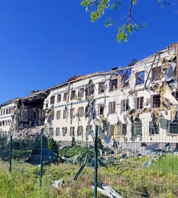 Доба на Донеччині: пошкоджено десятки будинків, є загиблий і поранені. ФОТОрепортаж