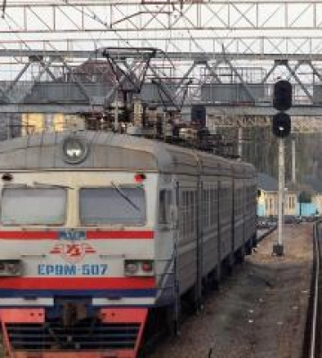 Із червня електрички через Кременчук курсуватимуть зі змінами
