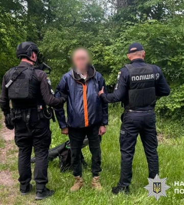 На Хмельниччині наркоман стріляв з пневмату по дорослих та дітях: є поранений, - поліція