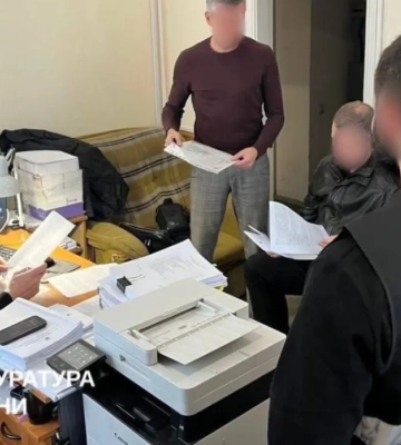 В Полтавской области будут судить чиновников, разворовавших миллионы на закупке телефонов для военных