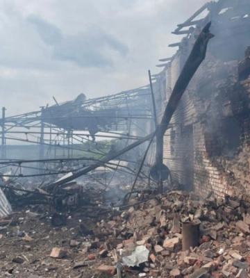 ДСНС: через російський удар по підприємству на Чернігівщині загинув чоловік