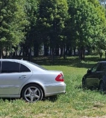 Паркувалися на зеленій зоні: у Луцьку на Конякіна покарали водіїв-порушників 
