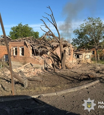 Росіяни дронами та бомбами продовжують бити по Донеччині: загинуло двоє людей, є поранені