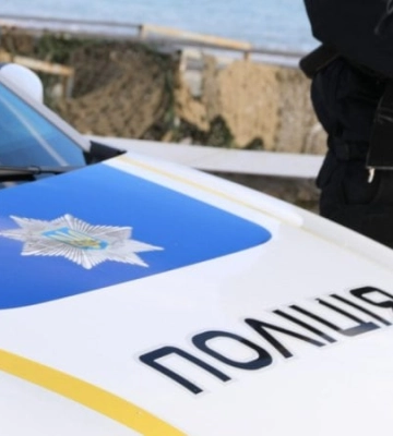 Через вибухи на трасі Київ-Чоп з 15-го по 32-й км перекрили рух транспортних засобів
