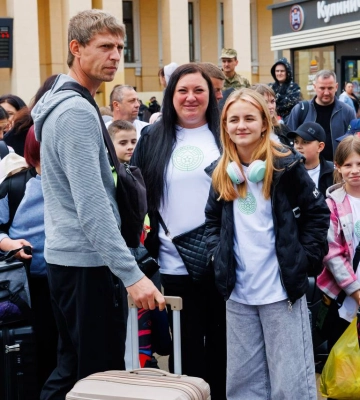 «Карпатська зміна»: куди і навіщо масово вивозять дітей з Харківщини