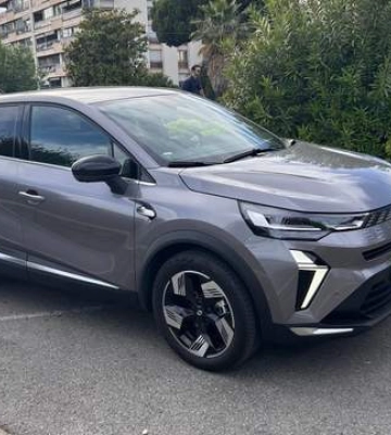 Тест-драйв Renault Symbioz: гибрид, который в Украину приедет только с пробегом