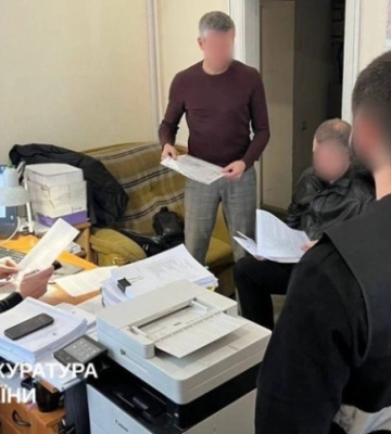 Понад 5 млн грн збитків на закупівлі телефонів для ЗСУ: на Полтавщині судитимуть посадовців міськради