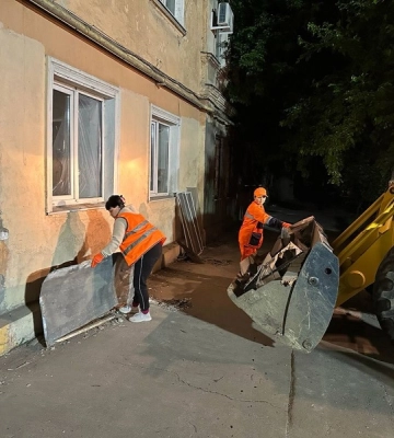 Внаслідок нічної атаки по Одесі постраждали п’ятеро людей (ФОТО)