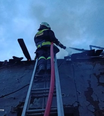 Вогнеборці ліквідували пожежу в надвірній споруді на Берегівщині