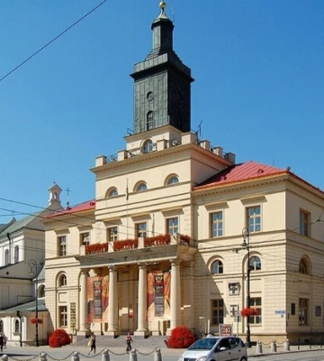 Люблін зняв прапор України з будівлі ратуші: у чому причина