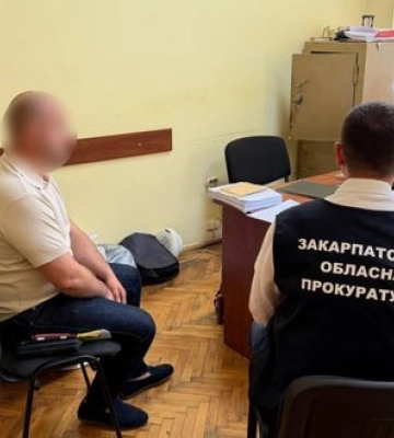 Продавав фіктивні бронювання від мобілізації: повідомлено про підозру службовцю Мукачівської РДА. ФОТОрепортаж