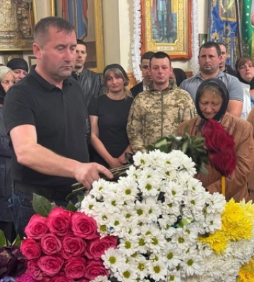 На Волині провели в останню дорогу Героя Андрія Цимбалюка 