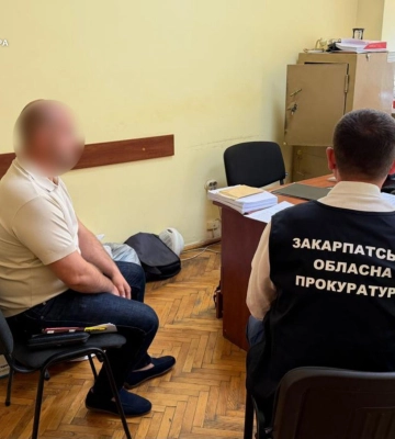 «Бронь» за 5 тисяч доларів: на Закарпатті службовця РДА підозрюють у схемі ухилення від мобілізації