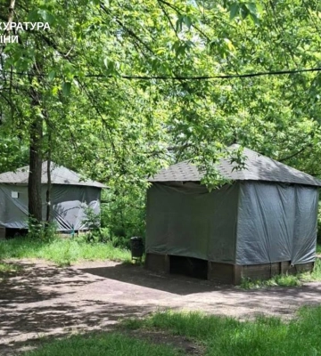 Альтанки біля річки Немишля: у Харкові чоловік заробляв на самовільно зайнятій землі