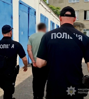 На Одещині затримали чоловіка з арсеналом набоїв та гранат