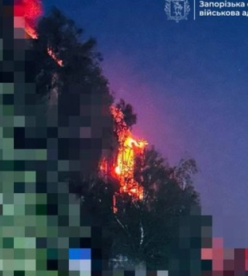 Атака на Запорожье: зафиксировано не менее 20 ударов, поврежден промышленный объект