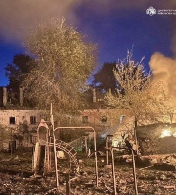 6 загиблих, 33 поранених: росія вдарила по Дніпру — серед постраждалих діти