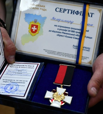 Військового з Рівненщини Володимира Кулая нагородили відзнакою «Хрест Клима Савура»