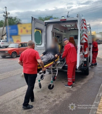 В Одеській області водій автомобіля "ВАЗ" збив бабусю, - ФОТО
