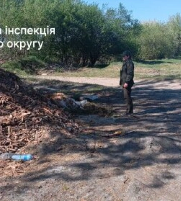 На Житомирщині виявили гігантське нелегальне сміттєзвалище розміром з футбольне поле
