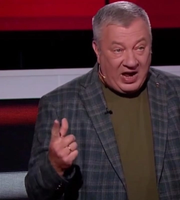 Головний телевізійний воїн з НАТО Гурульов ниє, що наступ російської армії провалився та на фронті тупик